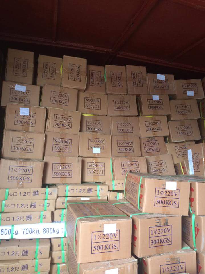 kho hàng motor cửa cuốn Alpha Door