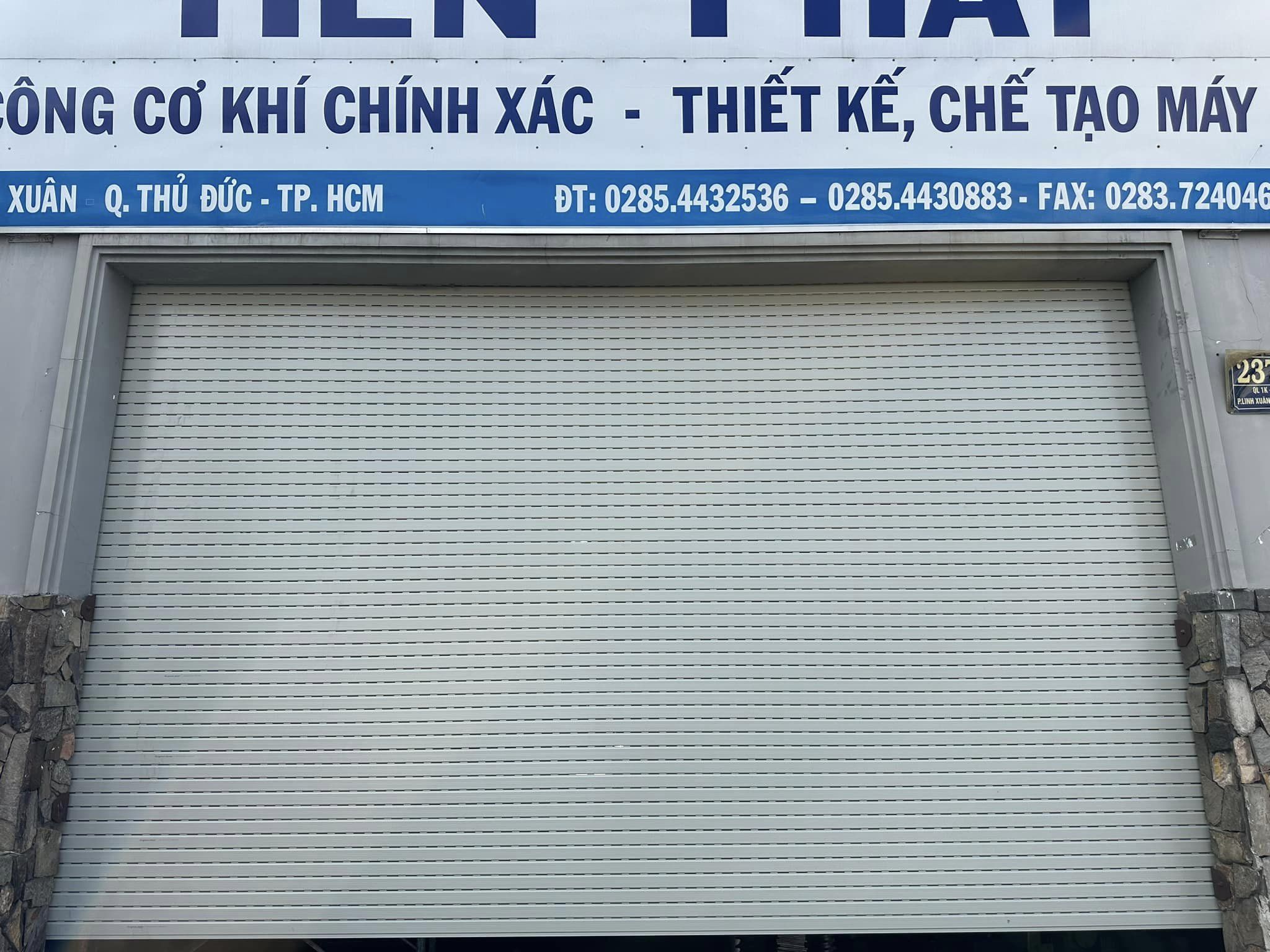 cửa cuốn nhôm tphcm