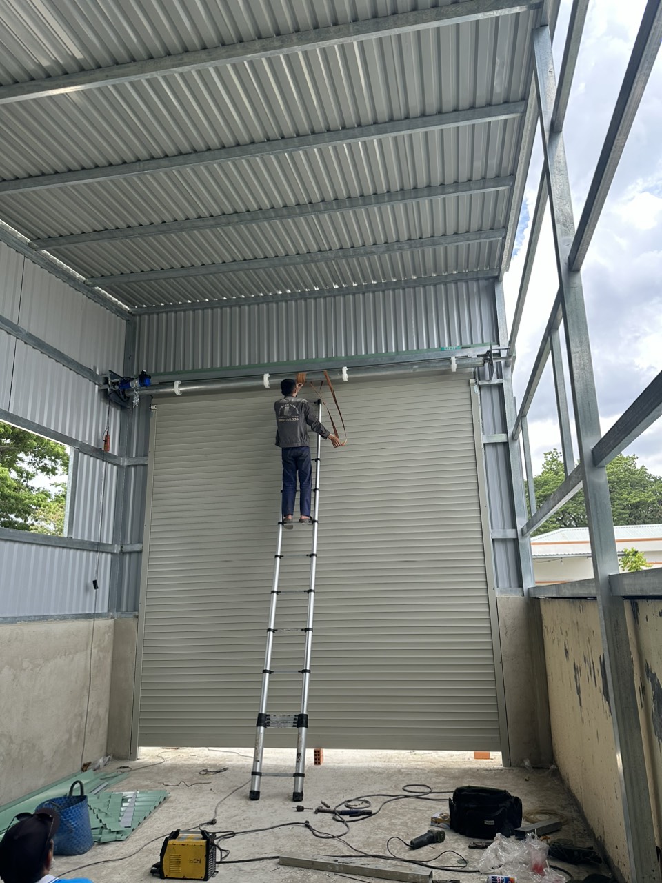 cửa cuốn giồng riềng chất lượng cửa cuốn giống riềng giá rẻ