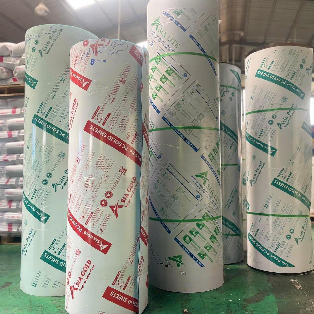 nhựa kính cường lực chất lượng mẩu nhựa kính cường lực