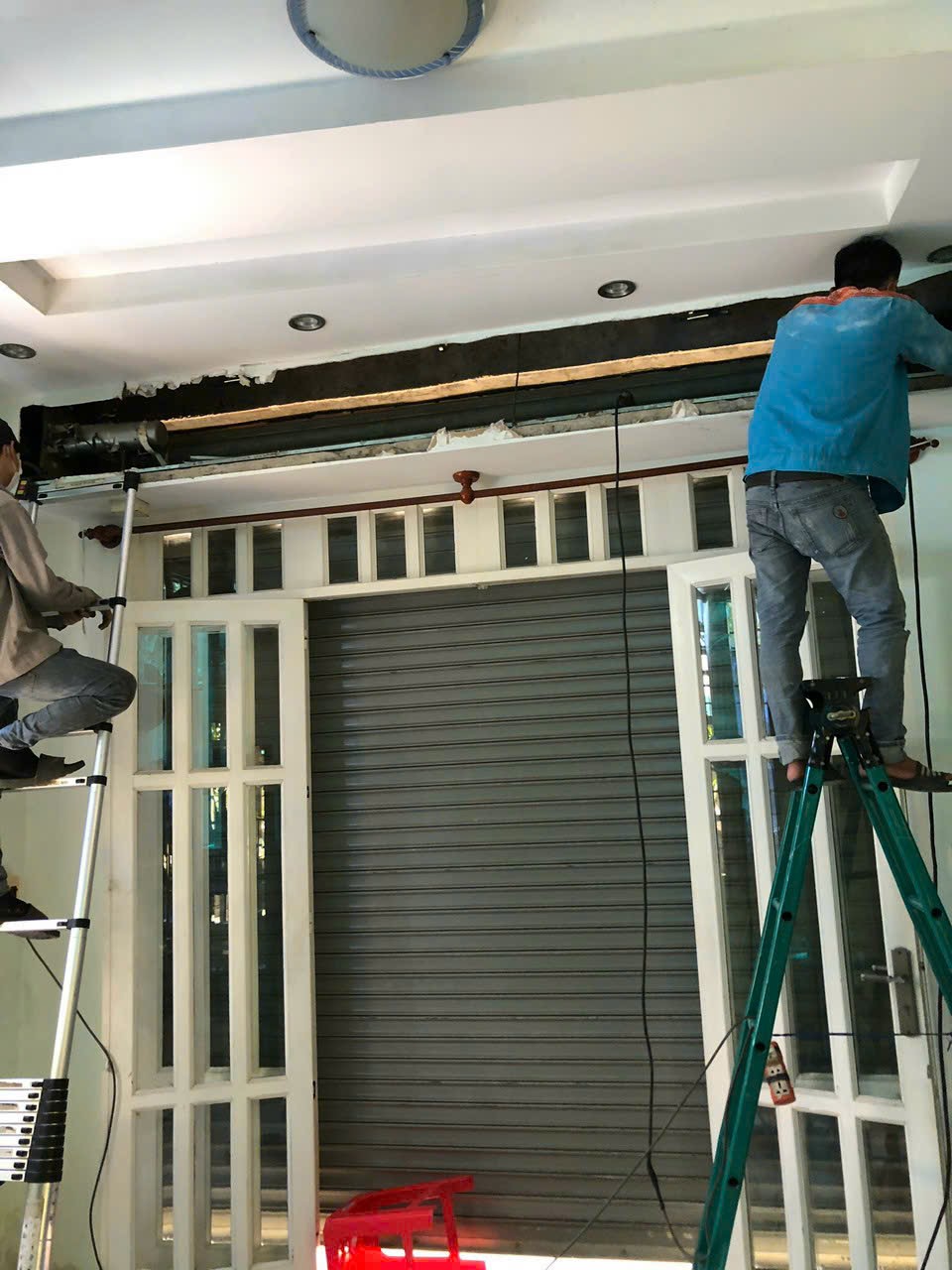 dịch vụ sửa cửa cuốn tại vinh