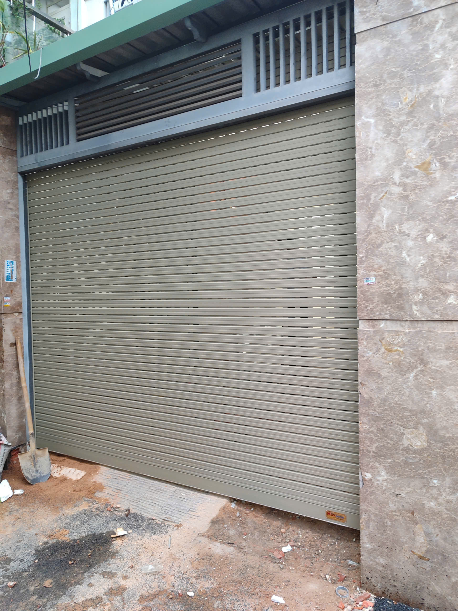 giá cửa cuốn tại vinh cửa cuốn khe thoáng tại vinh