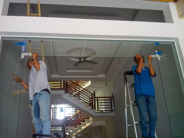 sửa cửa kính giá rẻ tại rạch giá sửa cửa kính nhanh tại rạch giá