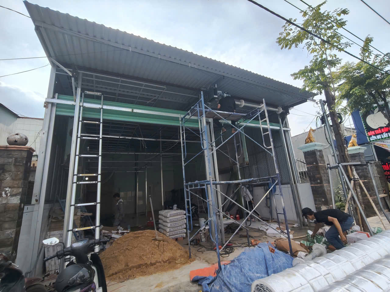 thi công cửa cuốn cù lao dung