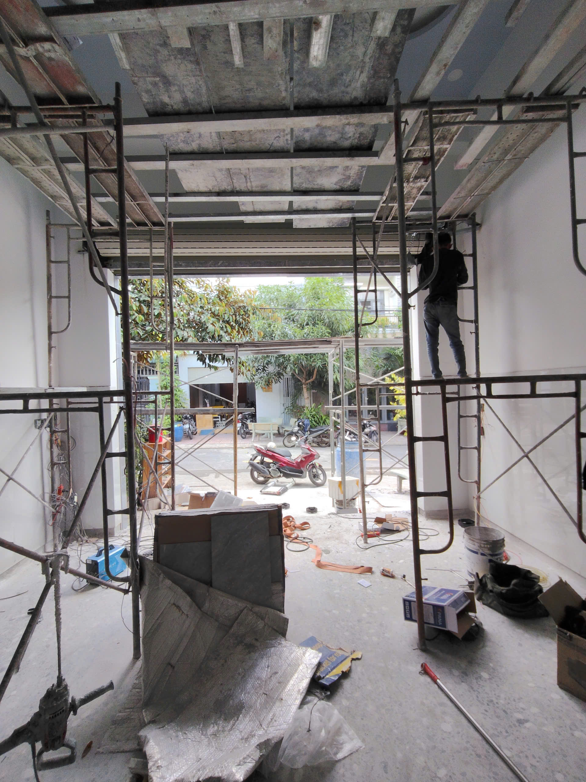 cửa cuốn quốc lộ 13