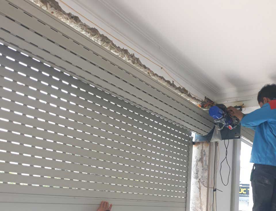 Lắp đặt cửa cuốn Phước Long Bình Phước Gía Rẻ, Chất Lượng