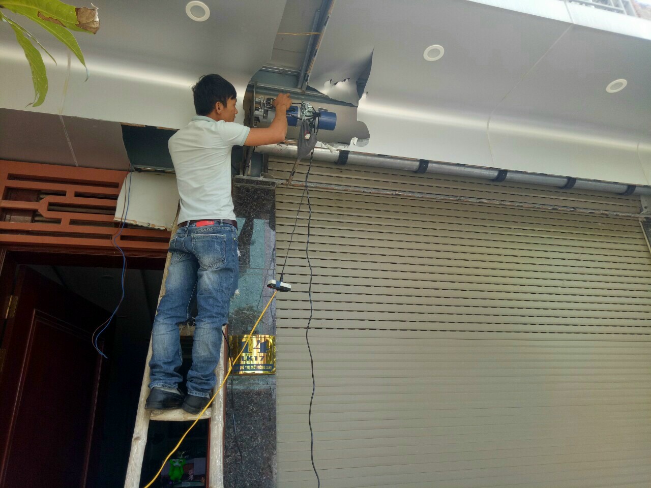 Sửa cửa cuốn tại TPHCM 