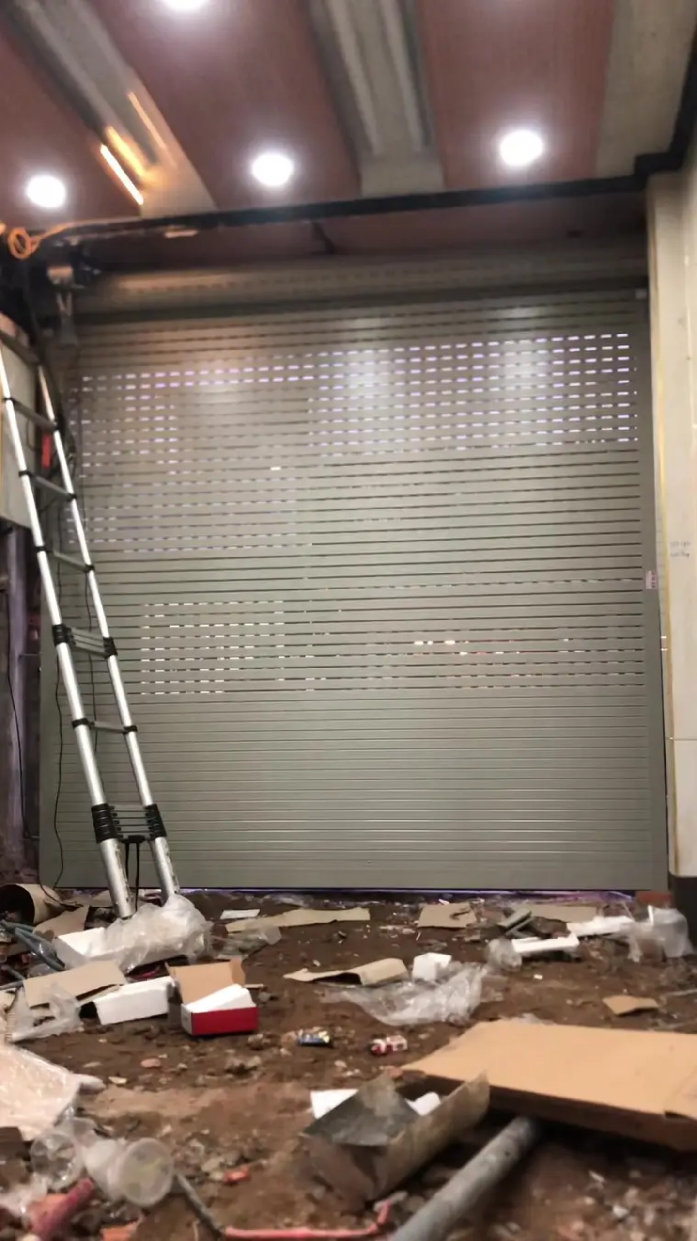 Có thể lắp đặt cửa cuốn nhôm Đức cho những công trình nào?