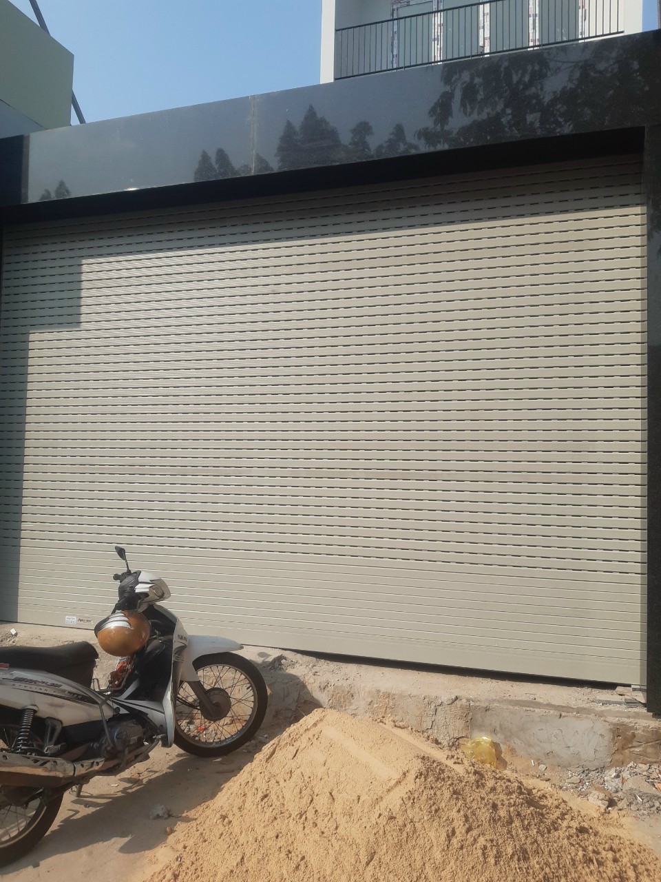 Giá Cửa Cuốn Tại Phú Nhuận Bảng Giá Chi Tiết Cho Mọi Loại Cửa