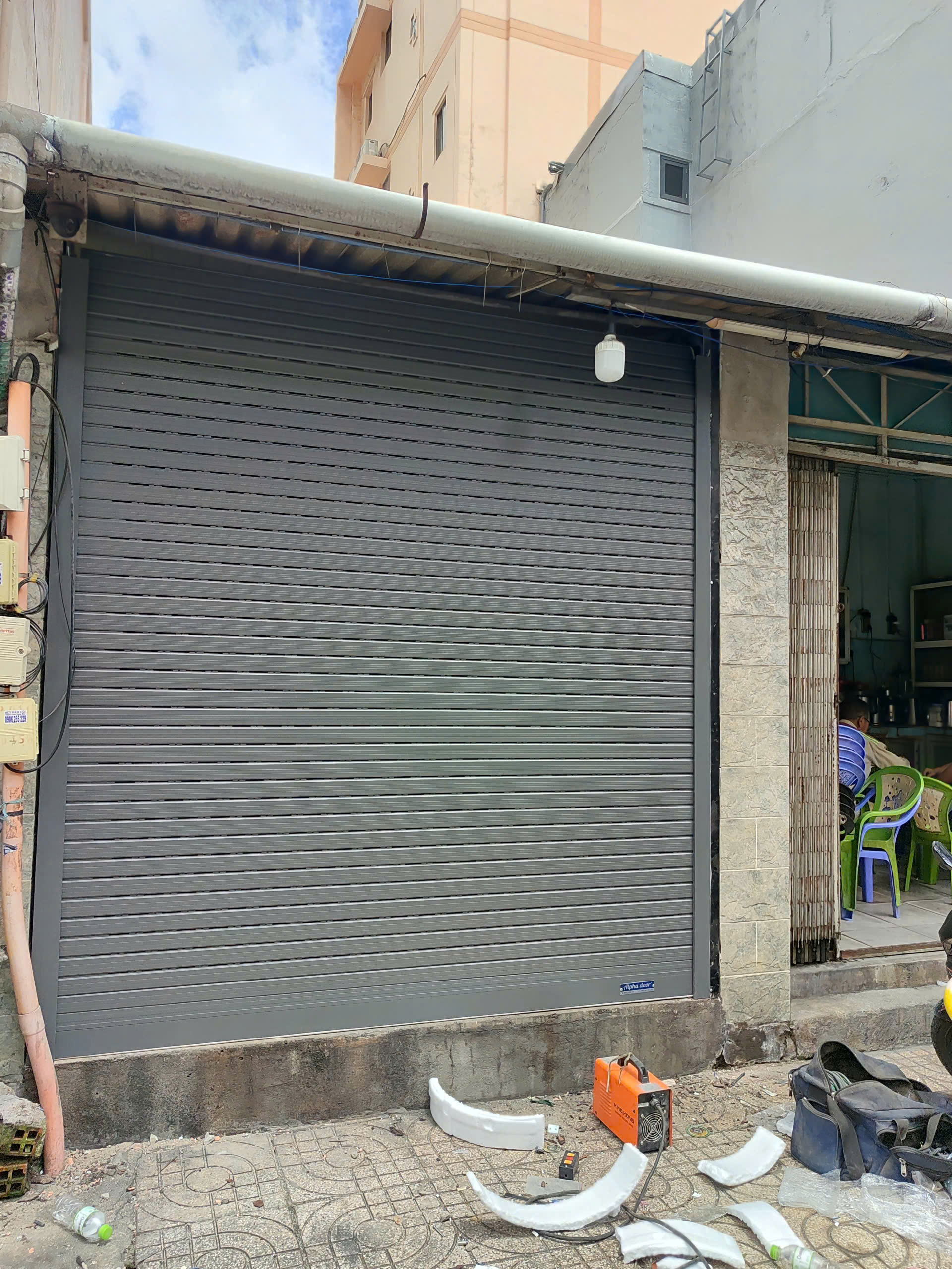 Lắp Đặt Cửa Cuốn Tại Đường Phạm Văn Bạch Giá Từ 350K/m²